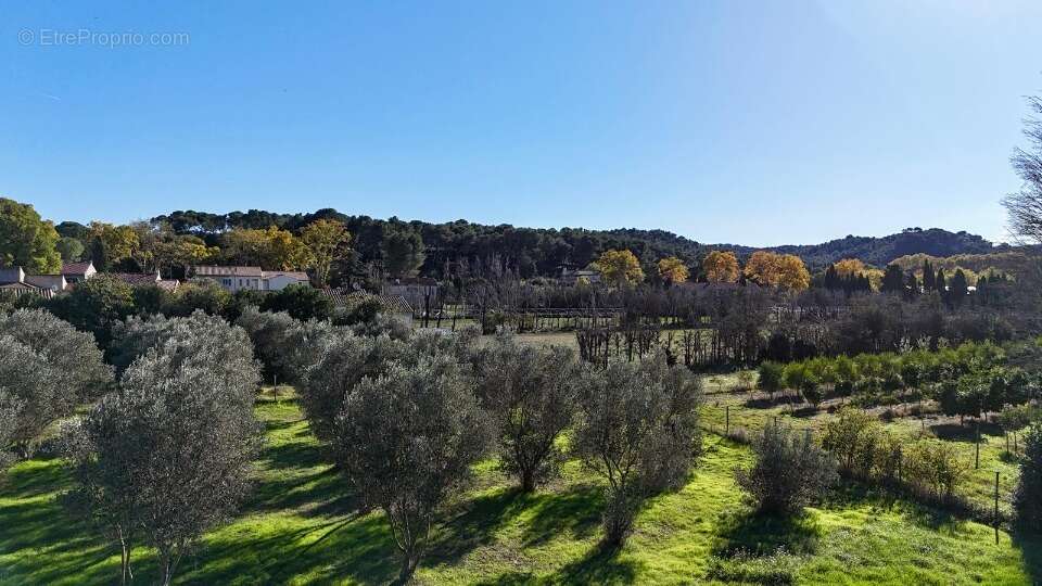 Terrain 550 m² à Saint-Etienne-Du-Gres  - photo 2