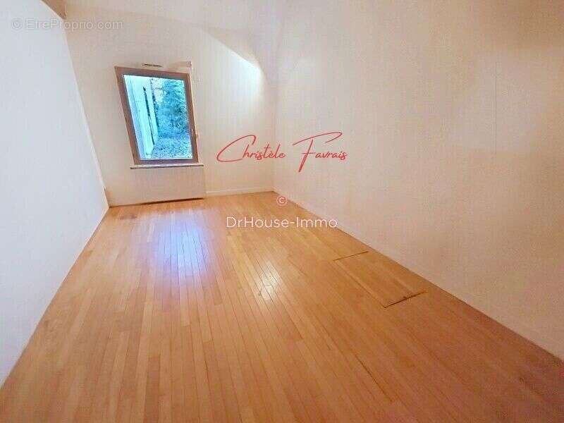 Maison à LOUVIGNE-DU-DESERT