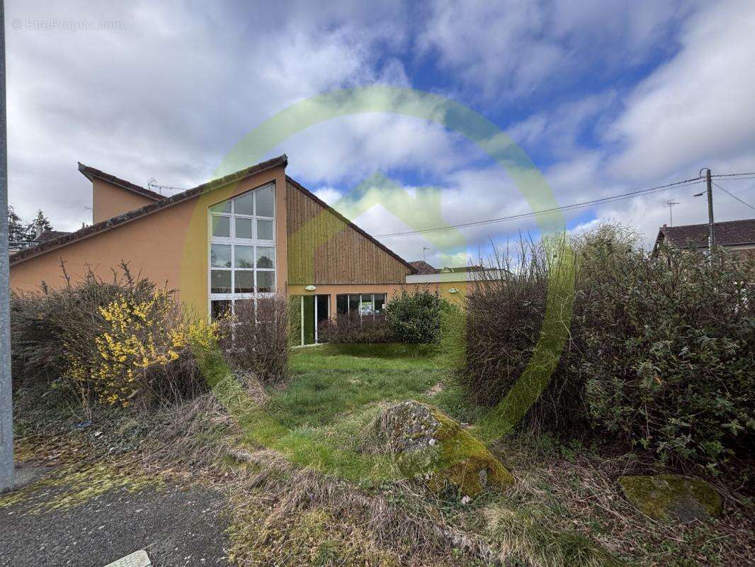 Appartement à CHENERAILLES