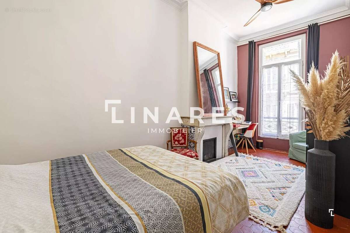 LE MOUSTIER - Appartement T4 de 114 m² - Traversant - 13001 - photo 9