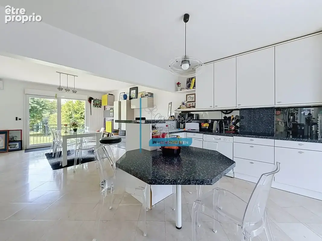 Maison 122 m² à Sucy-En-Brie  - photo 2