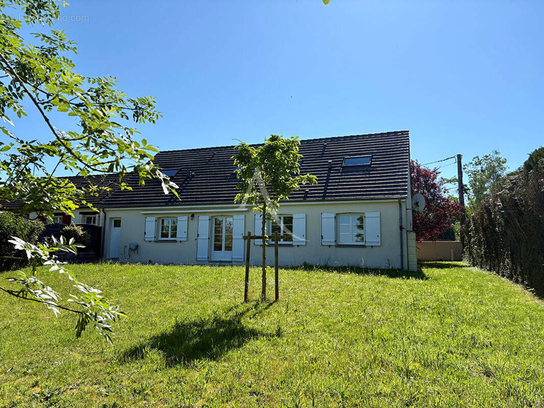Maison à TRAINOU