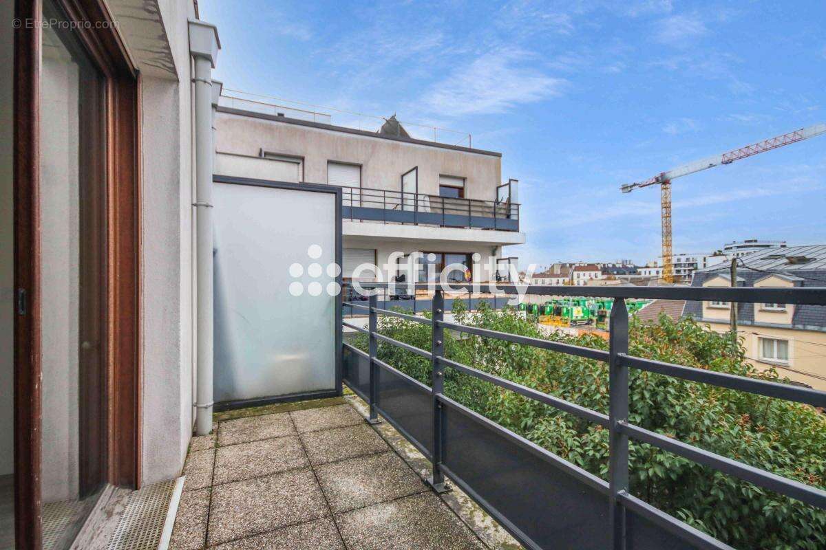Appartement à AUBERVILLIERS