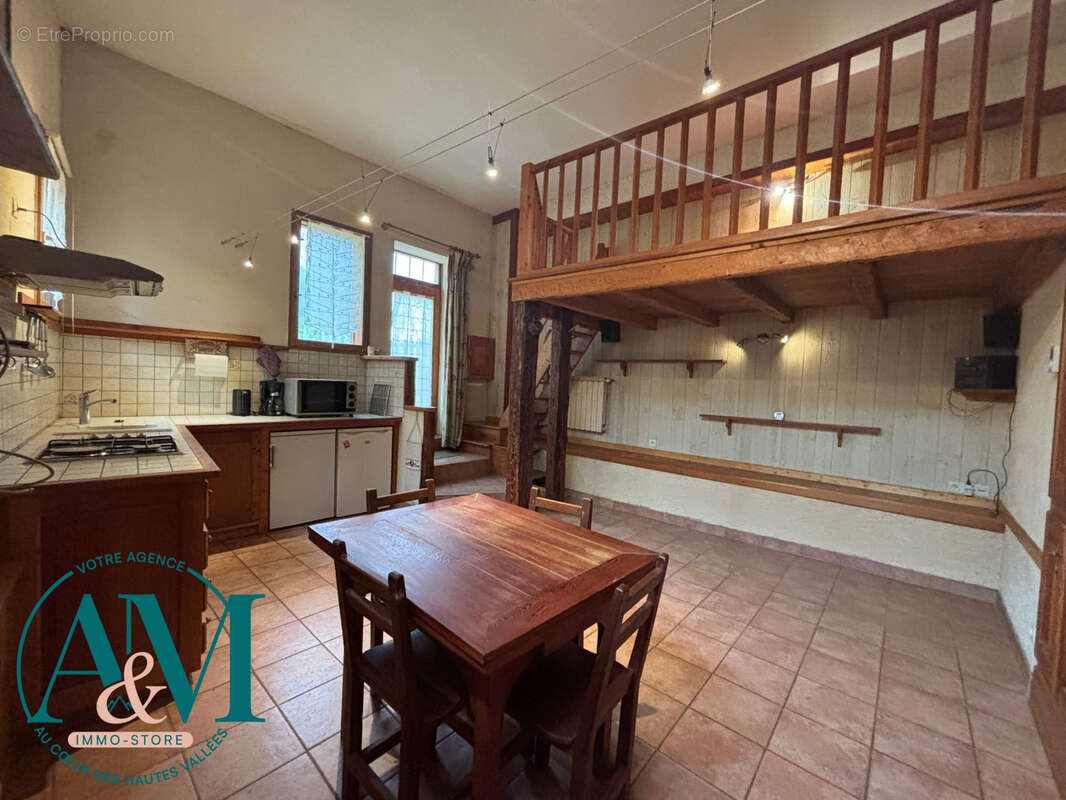 Maison à VAL-DES-PRES