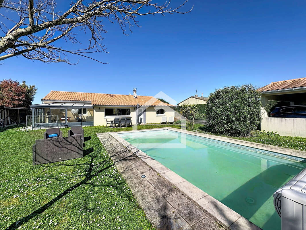 Maison à SAINTE-EULALIE