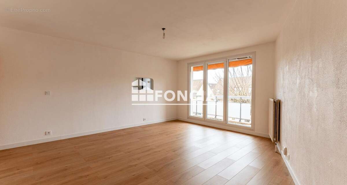 Appartement à PONTAULT-COMBAULT