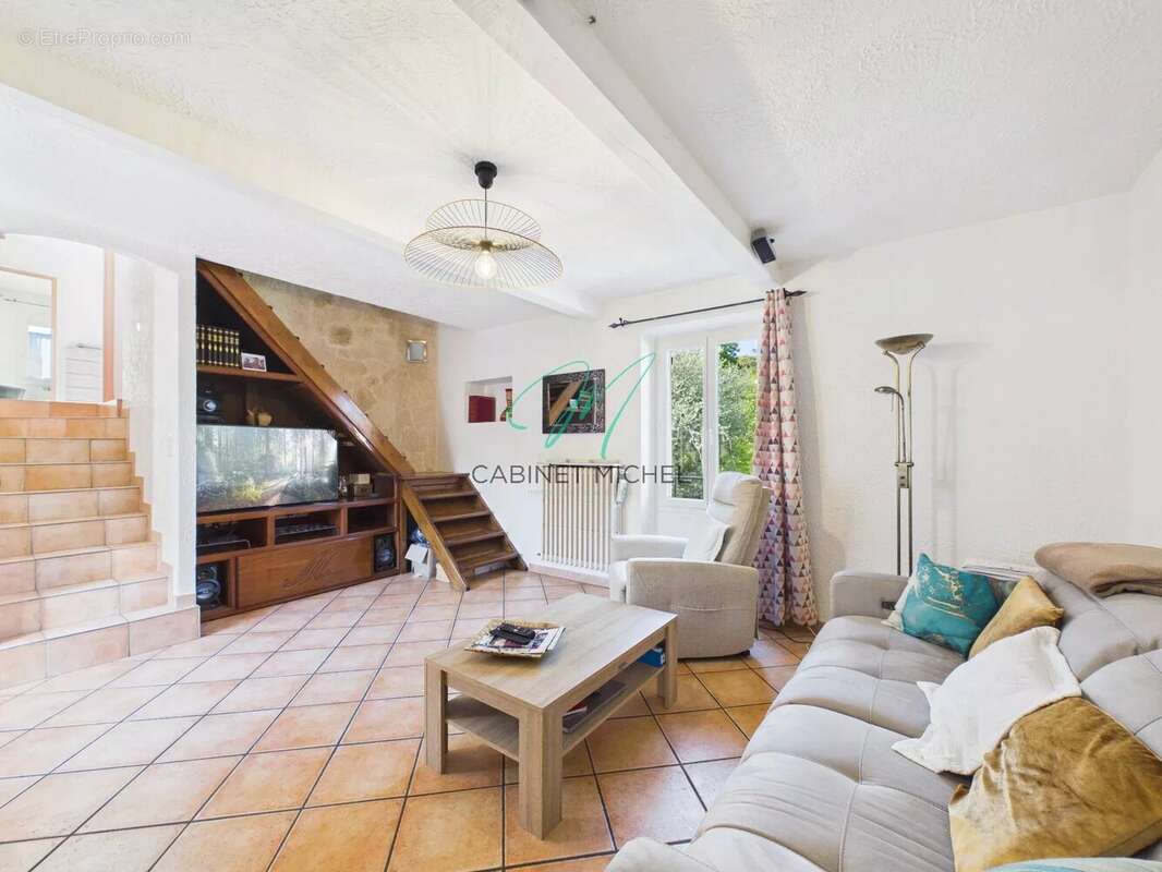 Appartement à ROQUEFORT-LES-PINS