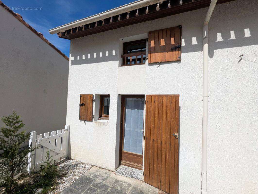 Maison à LES MATHES