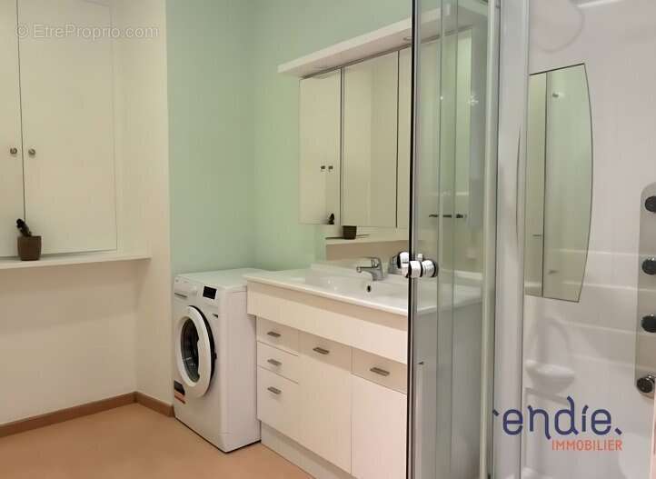 Appartement à EAUX-BONNES