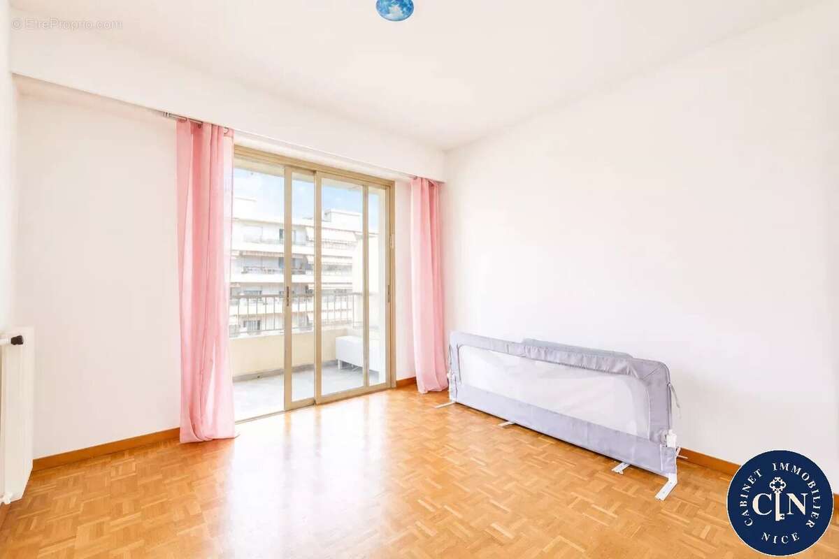 Appartement 80 m² à Nice  - photo 7