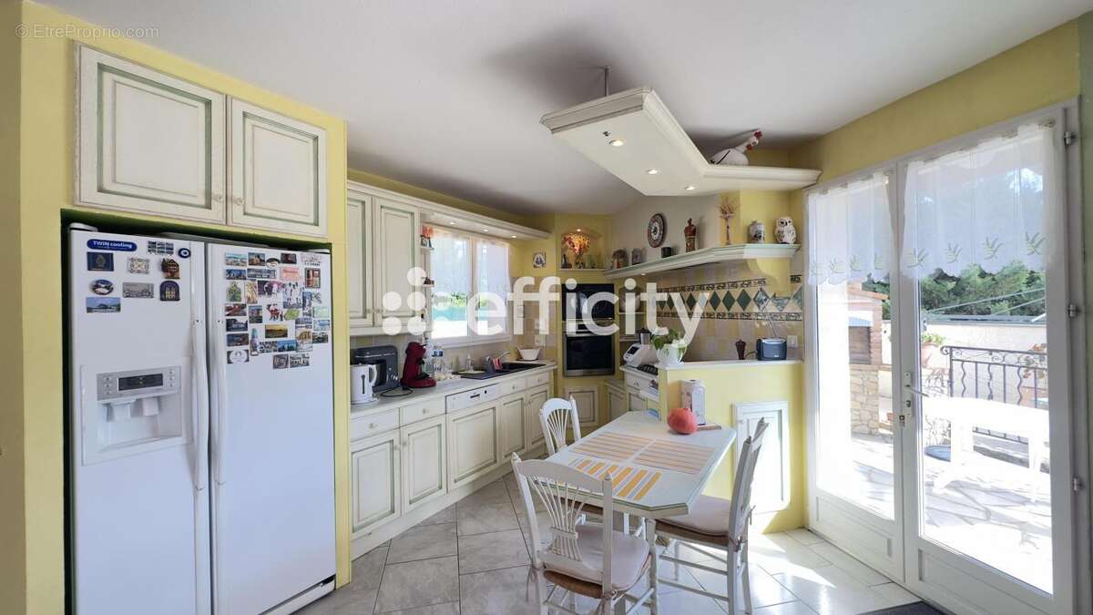 Maison à VALLON-PONT-D&#039;ARC