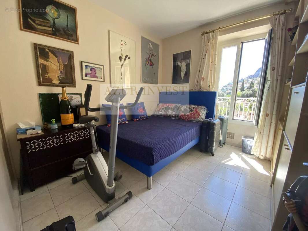 Appartement à ROQUEBRUNE-CAP-MARTIN