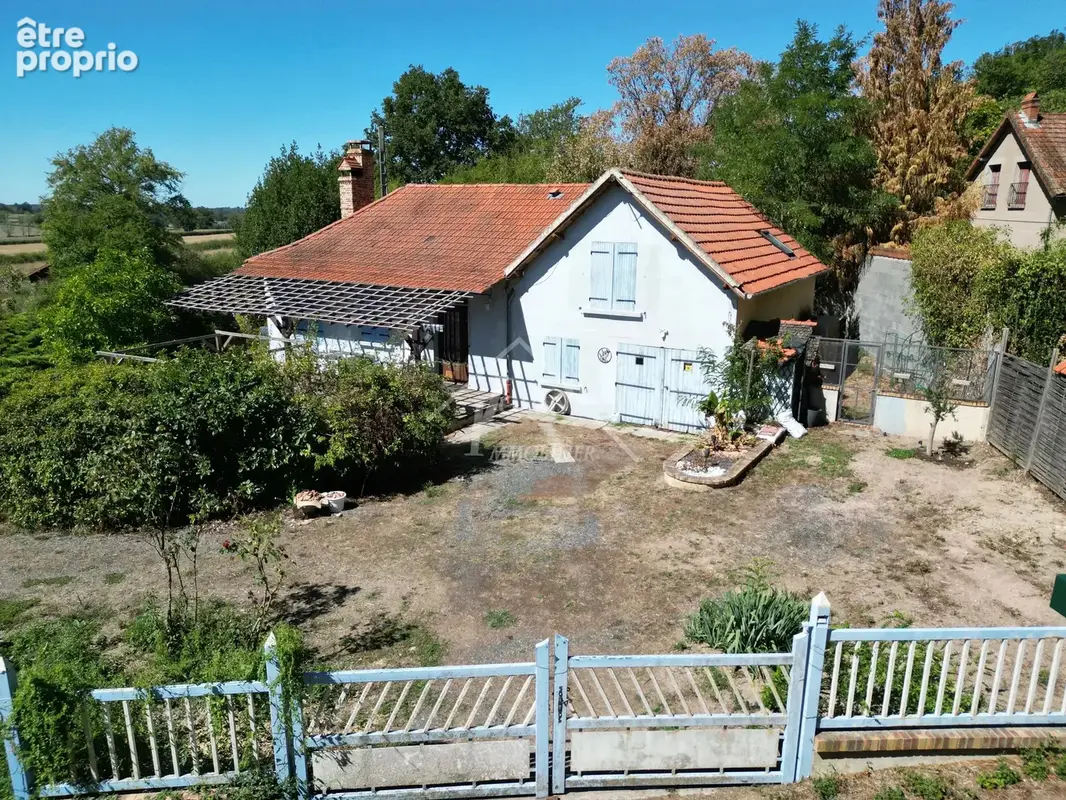 Terrain constructible de 1068 m² - photo 4