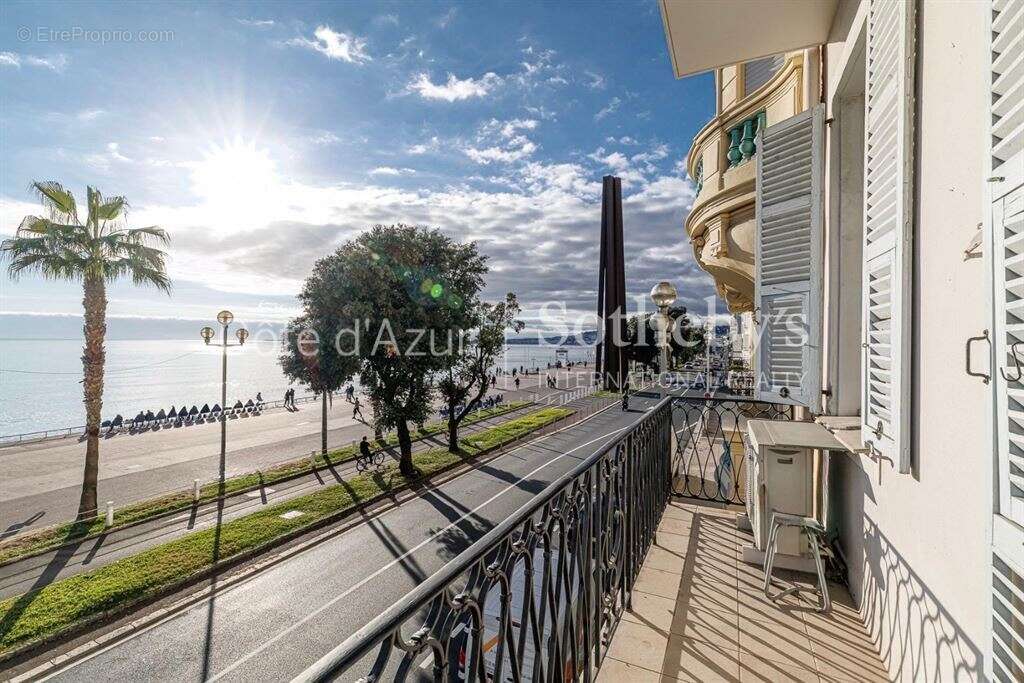 Nice Quai des États-Unis appartement 2 pièces face mer en exclusivité - photo 2