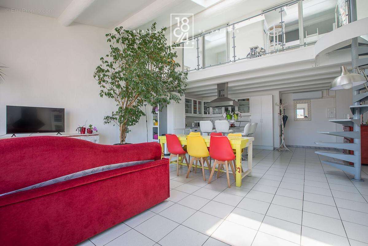 Appartement à MARSEILLE-7E