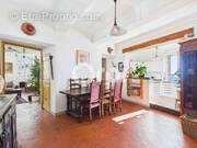 Appartement à TOURRETTES