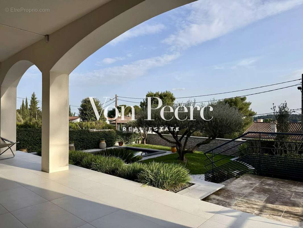 Maison à VILLENEUVE-LES-AVIGNON