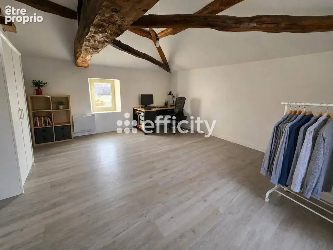 Maison 122 m² à Saint-Hilaire-La-Palud  - photo 9