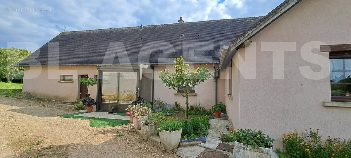 20250506_175233 - Maison à LIGNIERES-LA-CARELLE