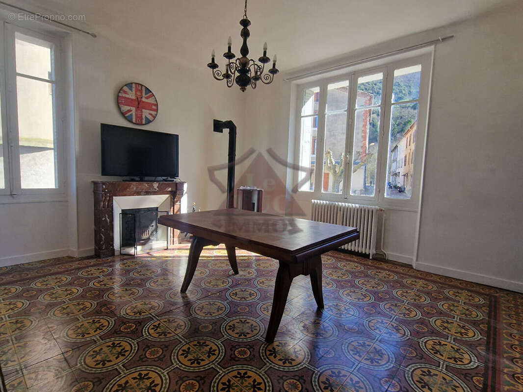 Maison à MOLIERES-SUR-CEZE