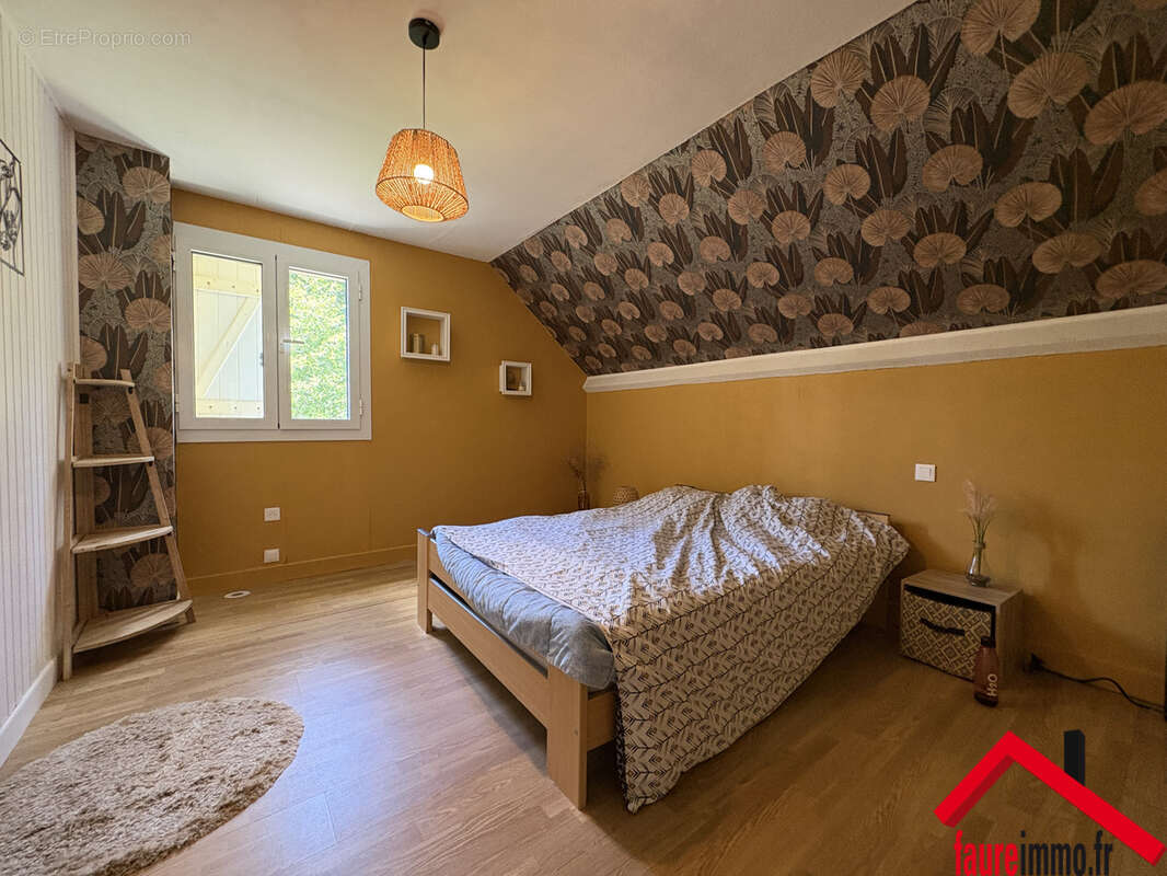 Maison à PERPEZAC-LE-NOIR