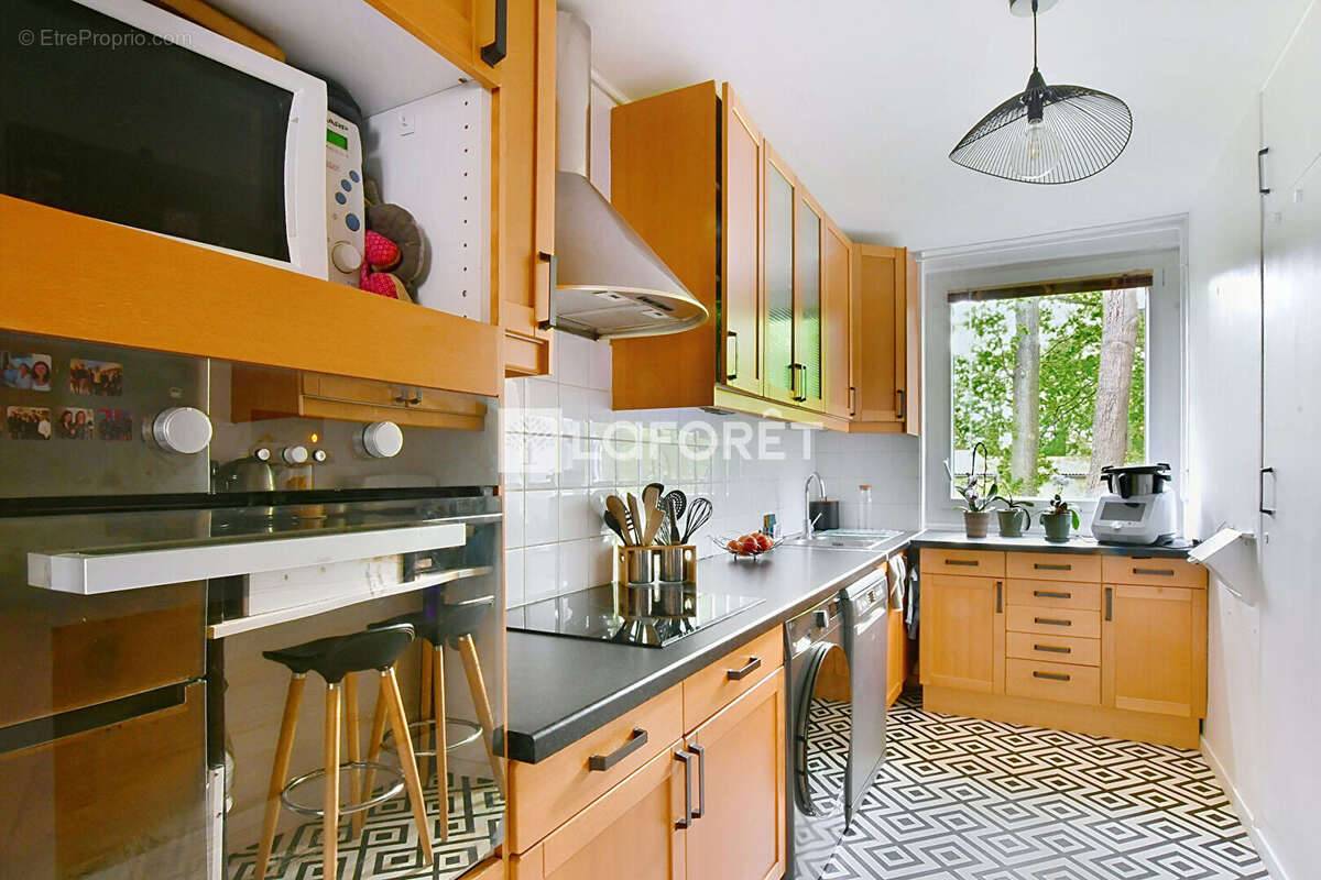 Appartement à LA CELLE-SAINT-CLOUD
