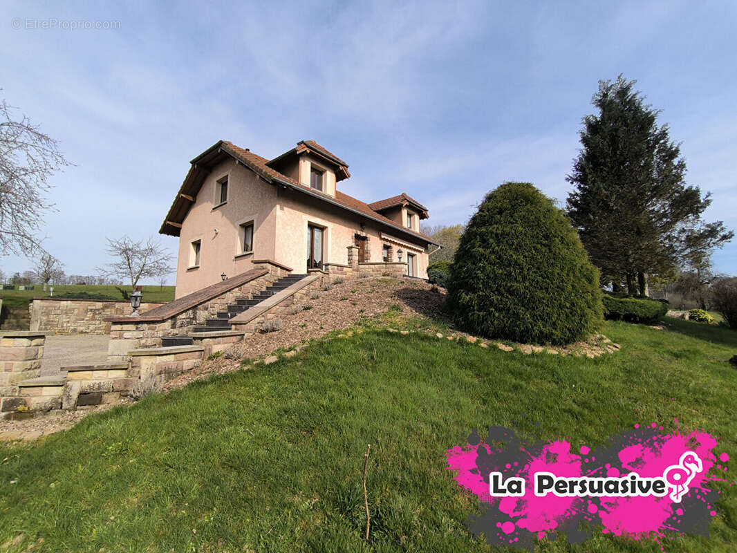 Maison à FOUGEROLLES