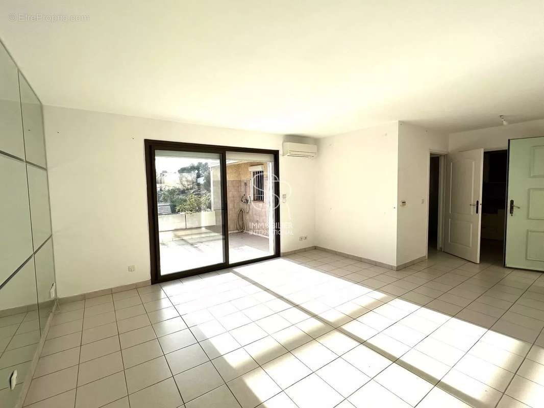 Maison à VILLENEUVE-LOUBET