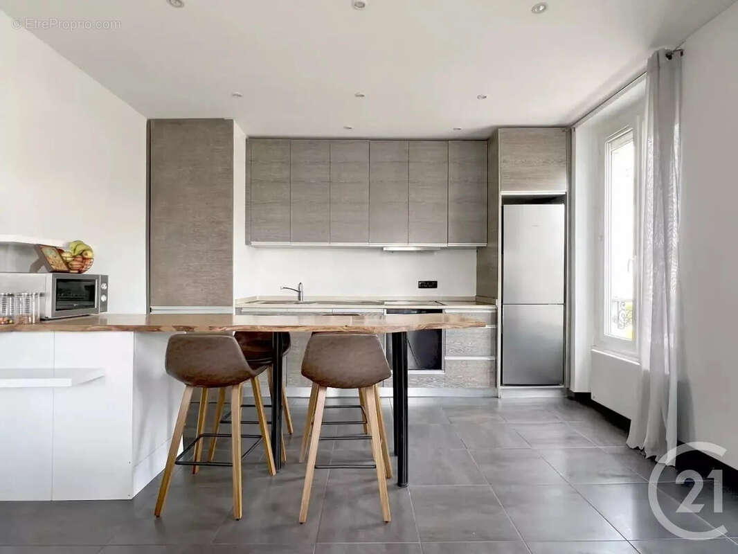 Appartement à SAINT-MAUR-DES-FOSSES