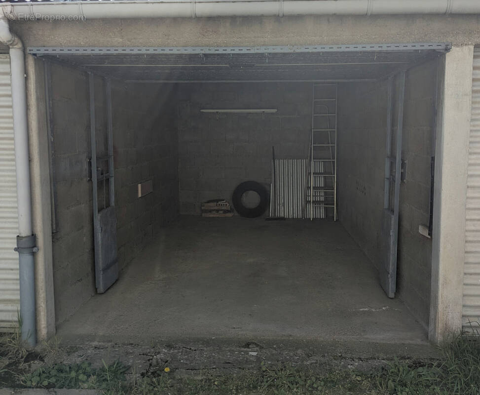 Parking à LE MANS