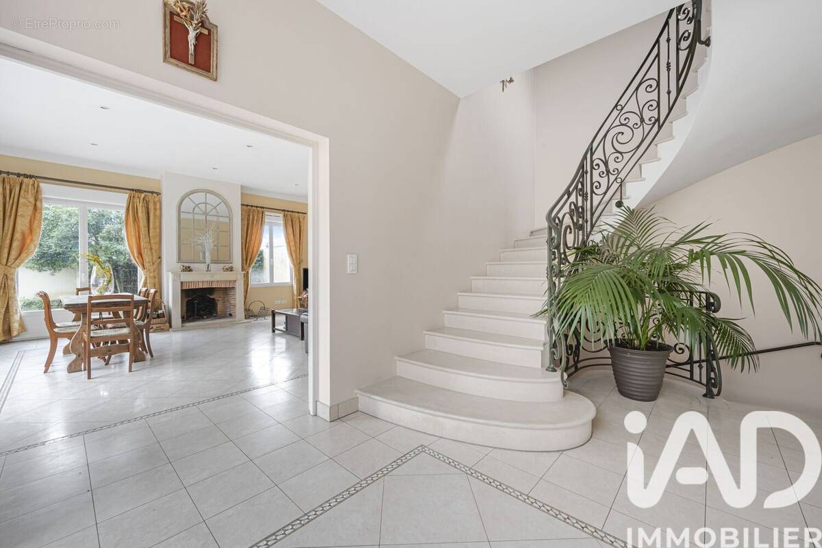 Photo 1 - Maison à CHATOU