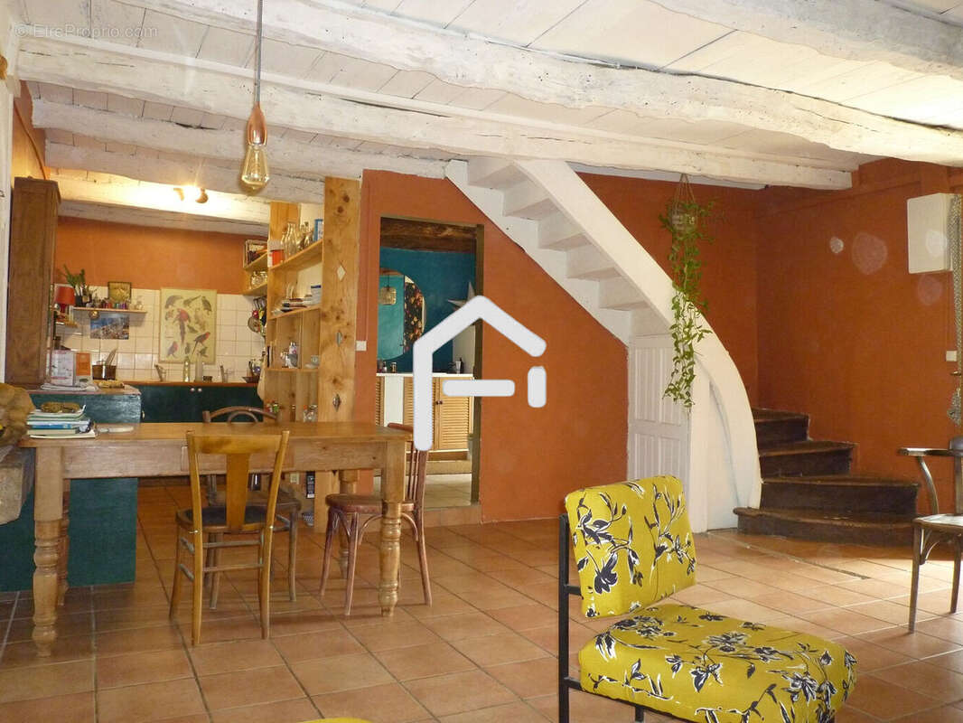 Maison à CANIAC-DU-CAUSSE