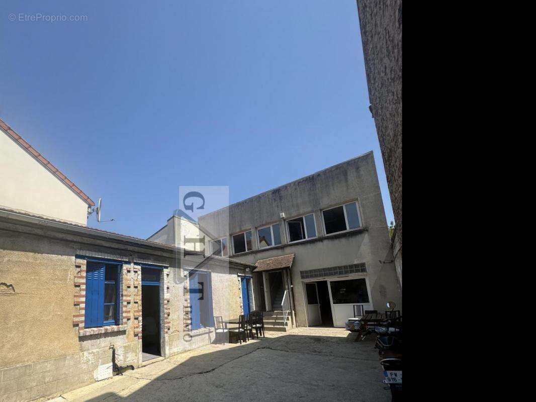 Commerce à CHAMPIGNY-SUR-MARNE