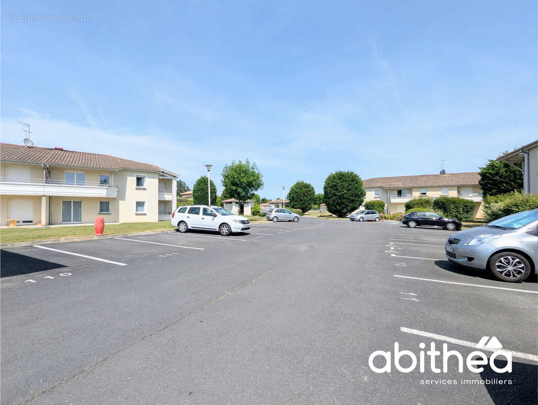 Appartement à COUTRAS