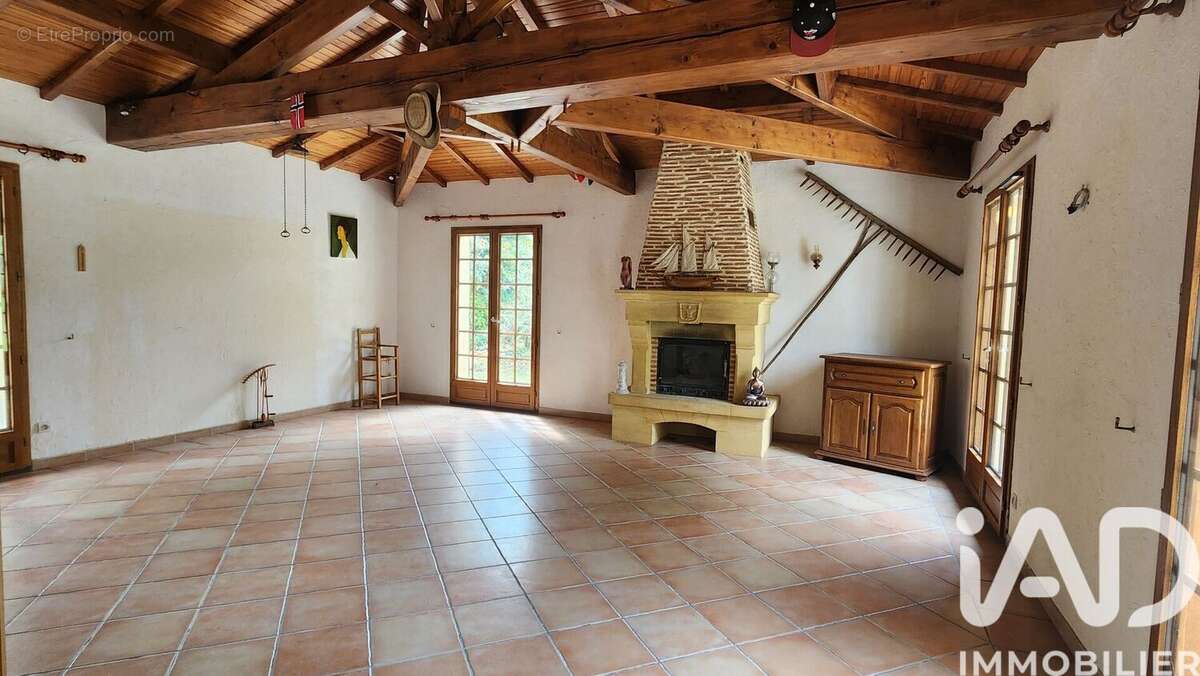 Maison 140 m² à Couze-Et-Saint-Front  - photo 9