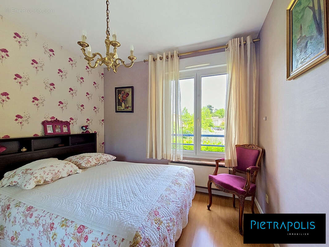Appartement 113 m² à Vourles  - photo 8