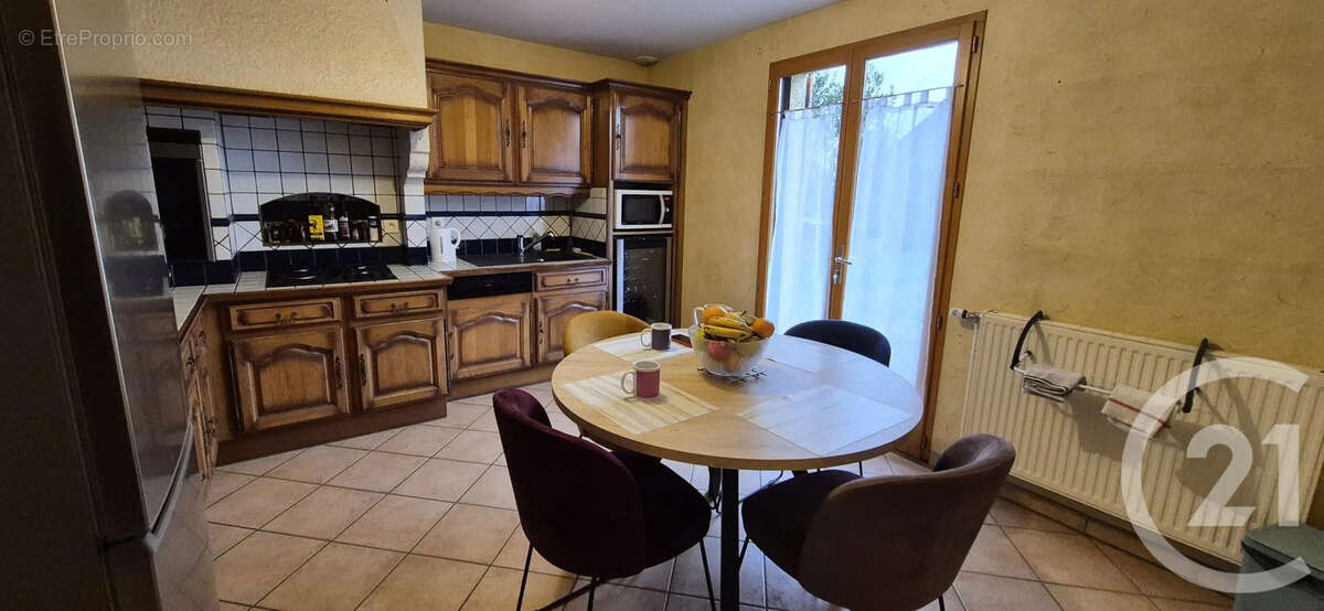 Maison à SAINT-USUGE