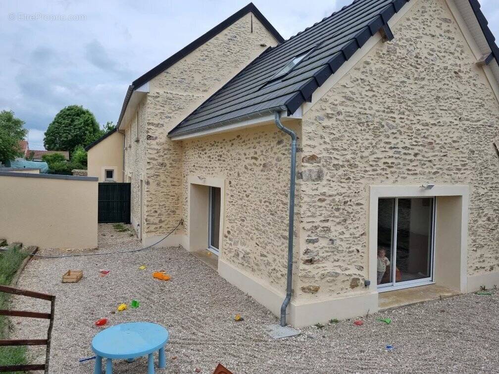 Maison à COULOMMIERS