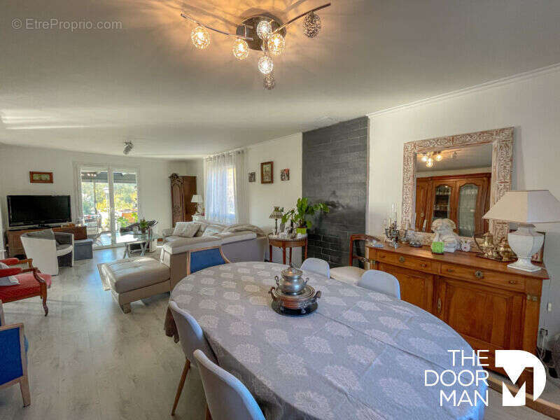 Maison à COURVILLE-SUR-EURE