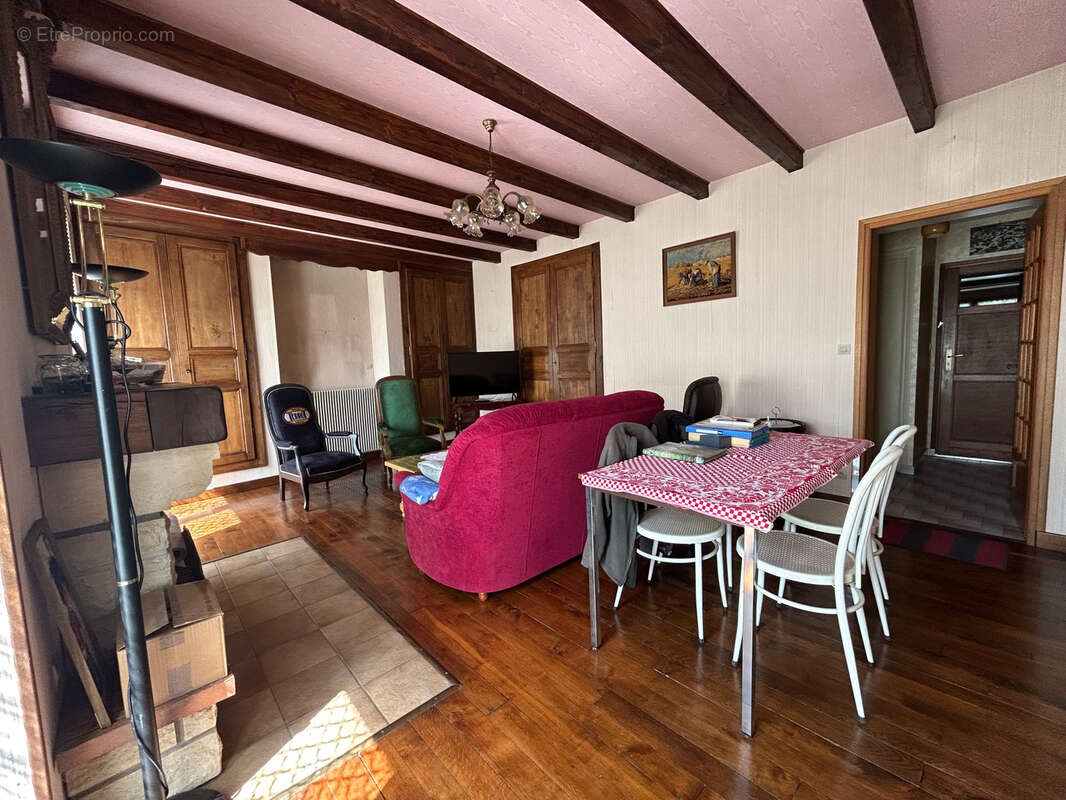 Maison à VIEVILLE