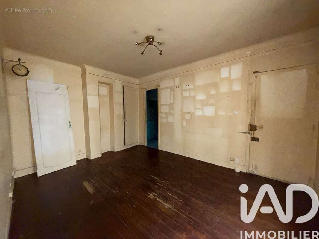 Photo 2 - Appartement à PARIS-18E