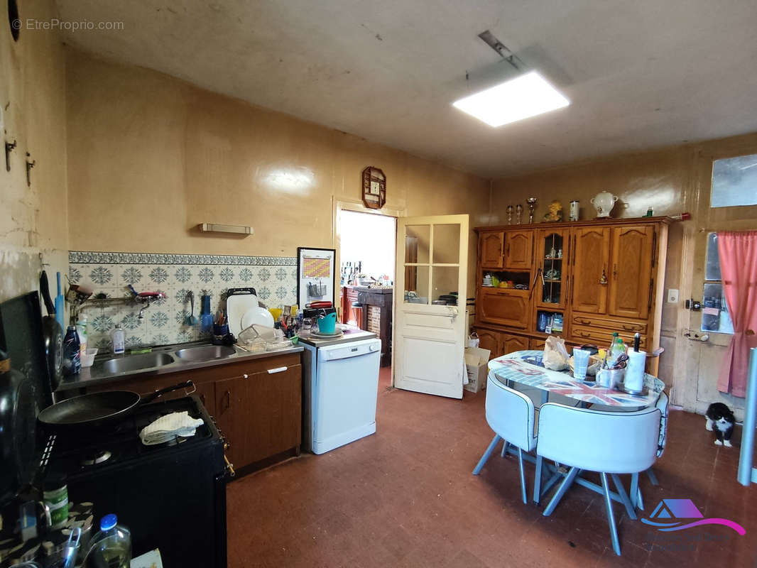 CUISINE - Maison à CHATEAUMEILLANT