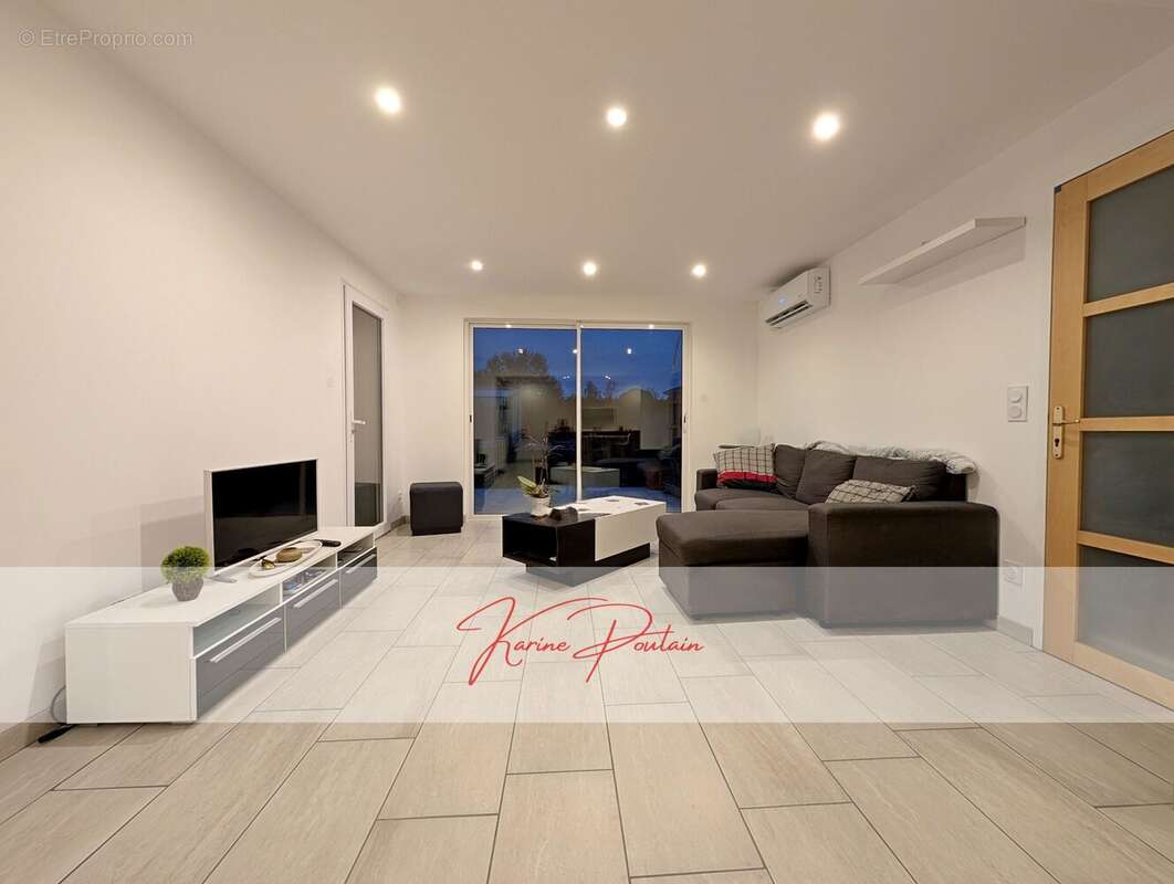 Maison à AMBARES-ET-LAGRAVE