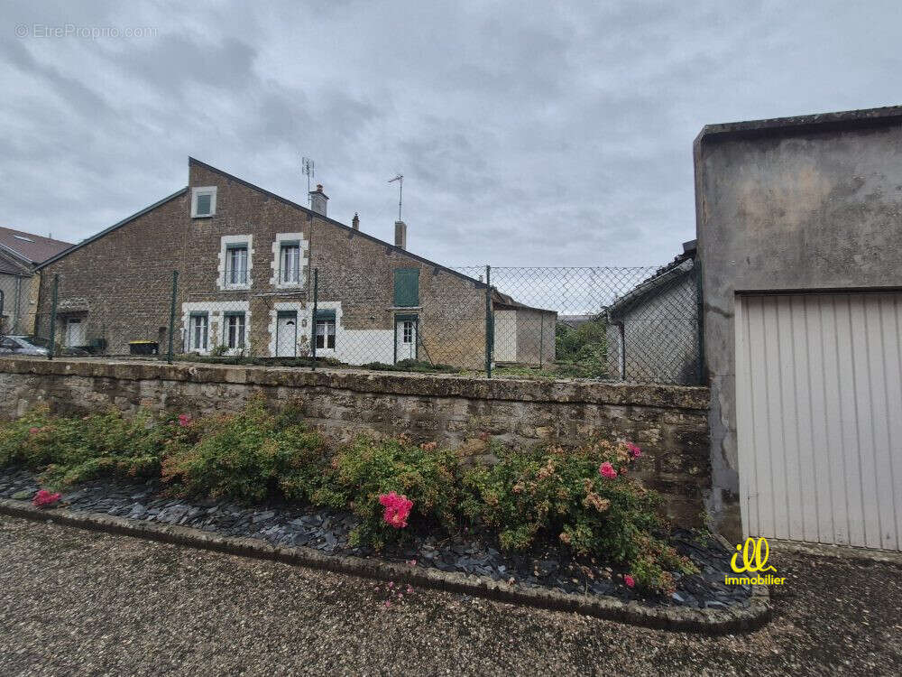 Maison à HANNOGNE-SAINT-MARTIN