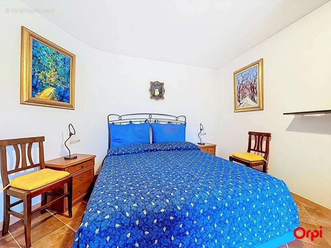 Menton, centre historique: un ensemble de deux appartements à proximité des plages - photo 17