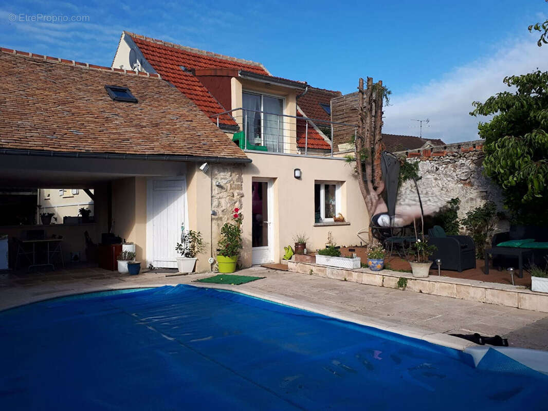 Maison à PIERRELAYE