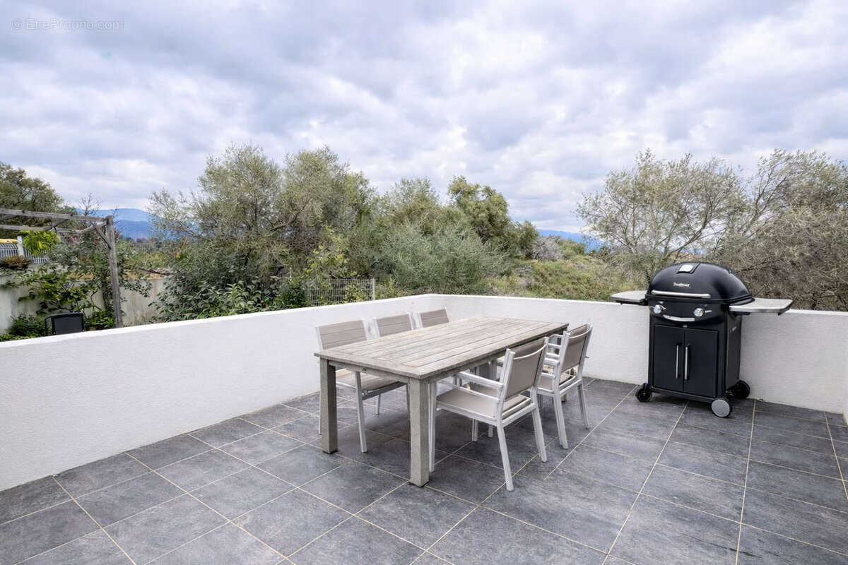 Appartement à ALATA