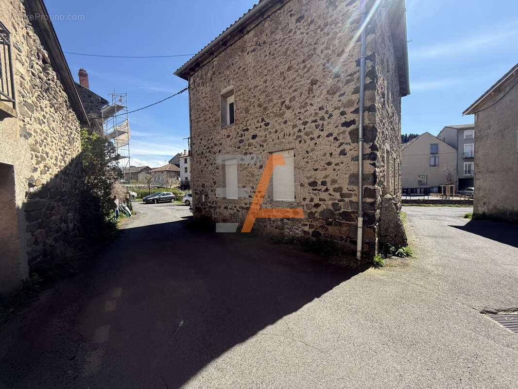 Appartement à LAUSSONNE