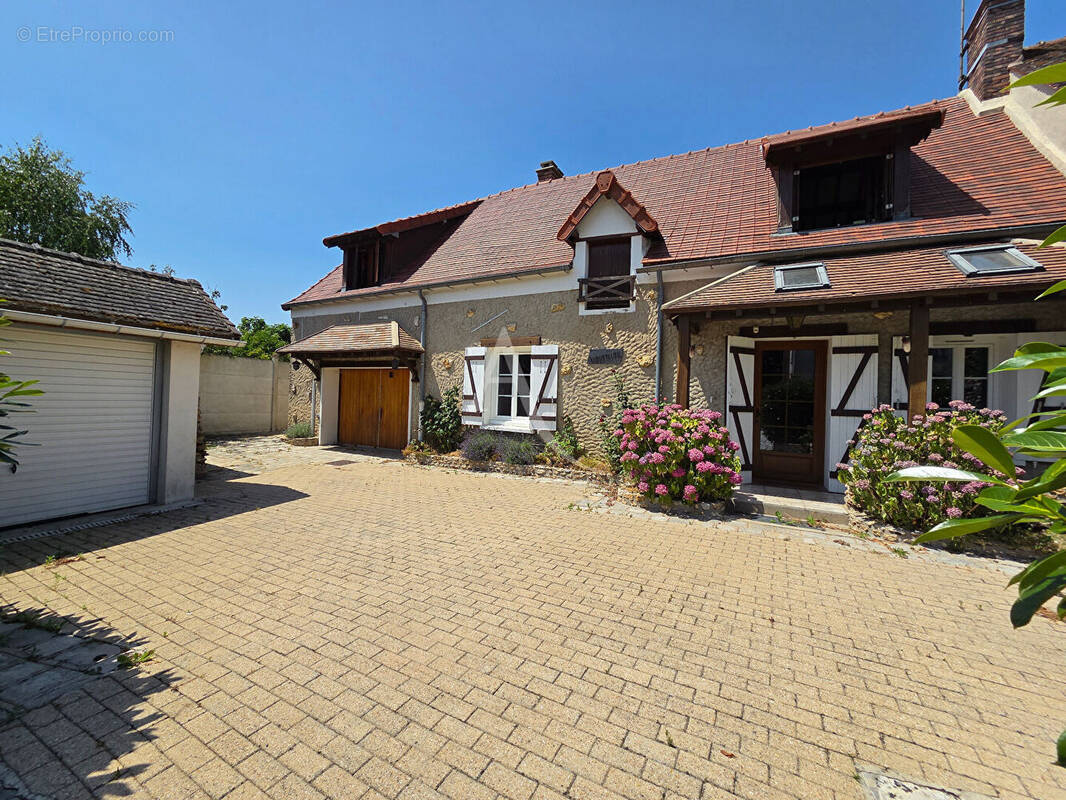 Maison à DOURDAN