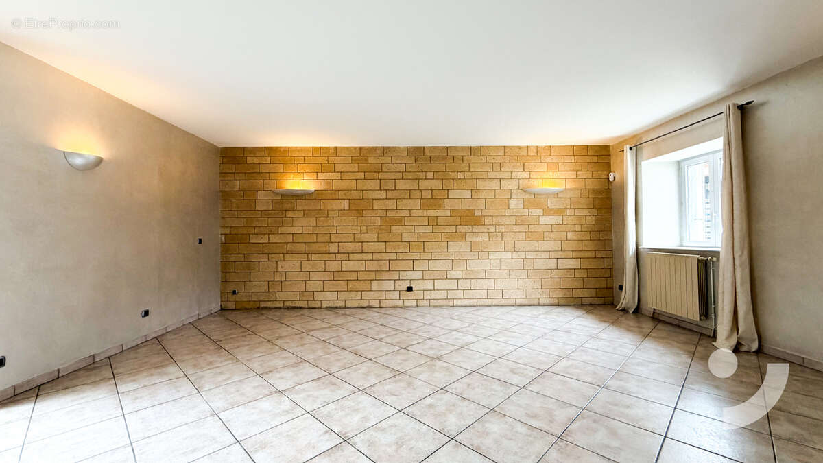 Maison à DAMERY